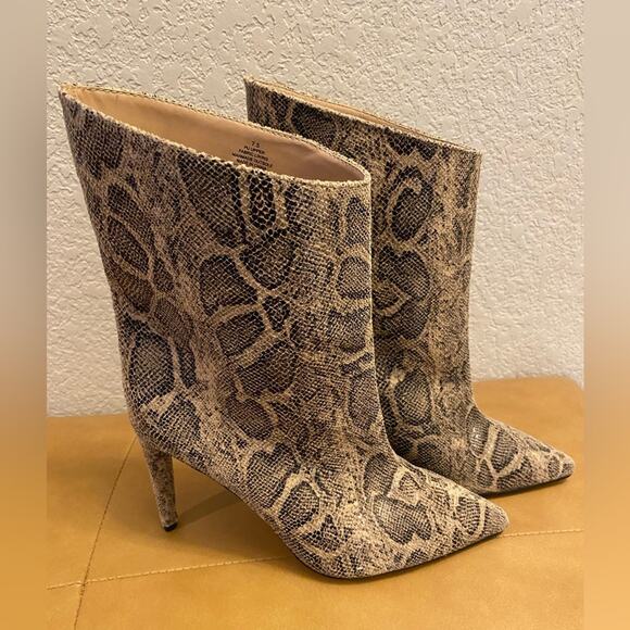 Express Pull On Snakeskin Booties. Sz 7.5 3” heel - Picture 3 of 9